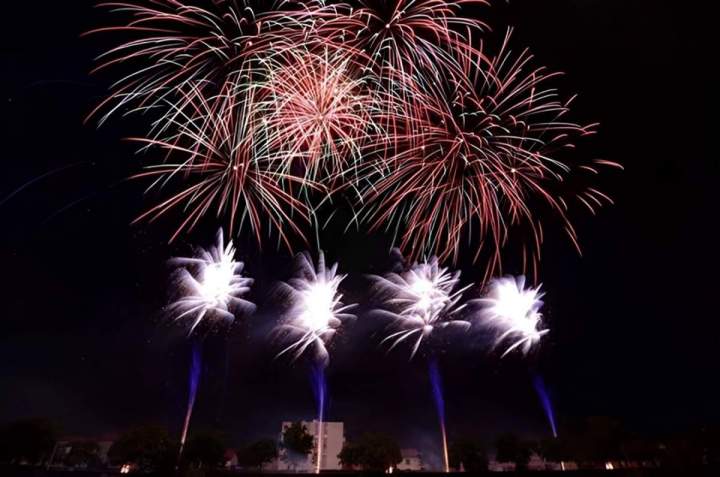 Spécialistes spectacles pyrotechniques Gard